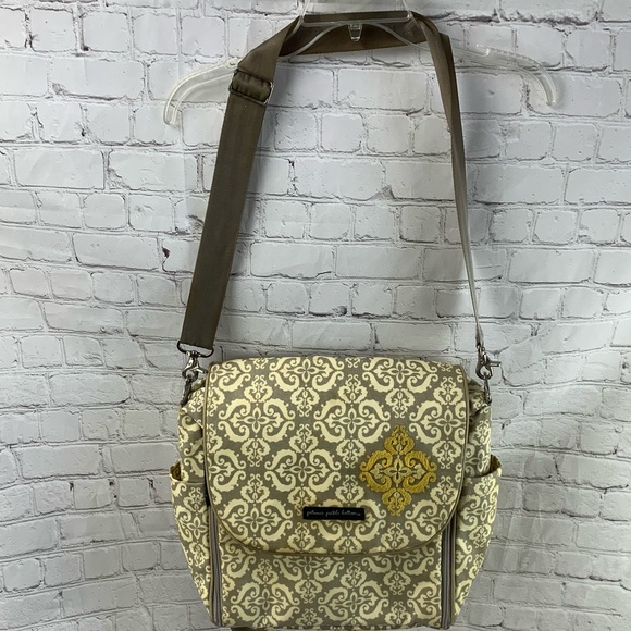 Petunia Pickle Bottom diaper bag/ backpack - Picture 2 of 11